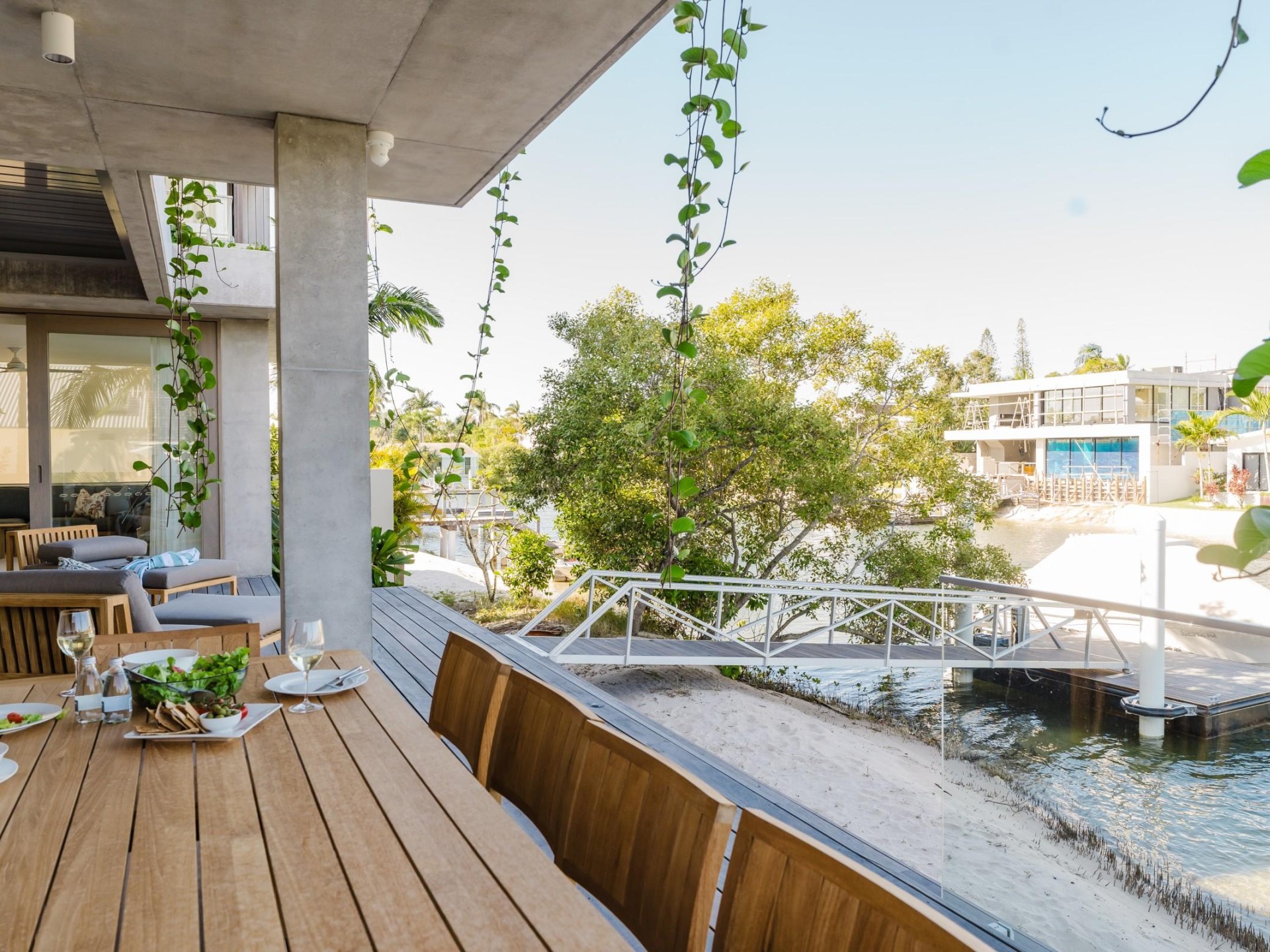 Jila by Salty Stays - Noosa luxury waterfront, brand new, beautifully furnished.